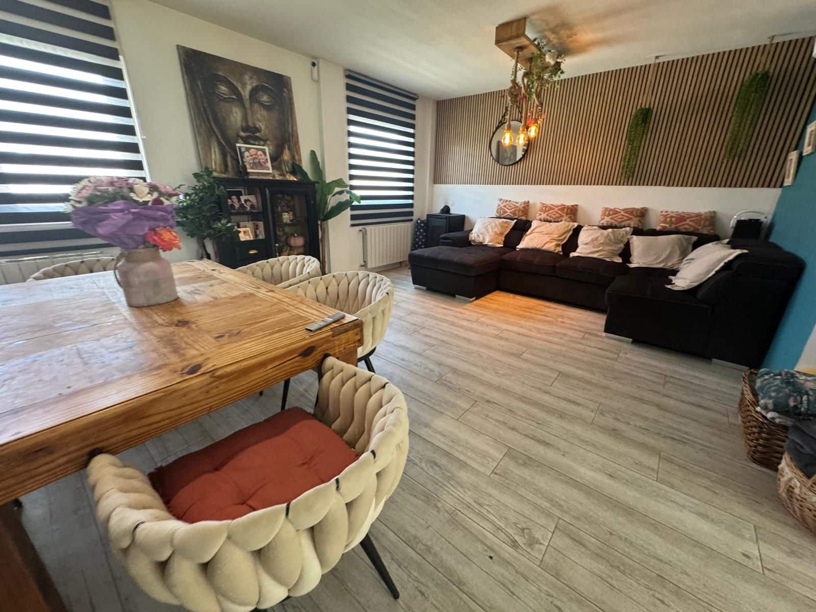 6 bedroom Semi-detached Villa for rent in Alfaz del Pi / L'Alfas del Pi with pool garage - € 2,600 (Ref: 9833255)