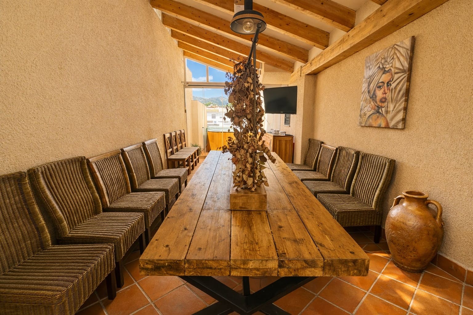 6 bedroom Semi-detached Villa for rent in Alfaz del Pi / L'Alfas del Pi with pool garage - € 2,600 (Ref: 9833255)