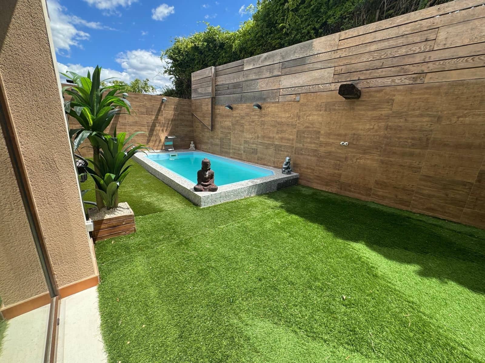 6 bedroom Semi-detached Villa for rent in Alfaz del Pi / L'Alfas del Pi with pool garage - € 2,600 (Ref: 9833255)