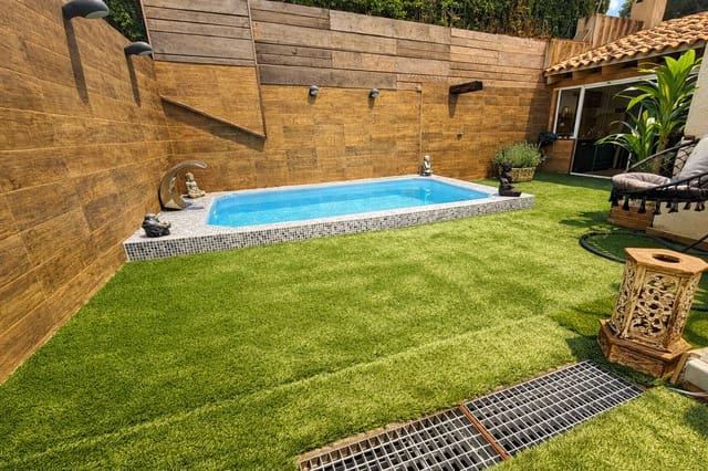 6 bedroom Semi-detached Villa for rent in Alfaz del Pi / L'Alfàs del Pi with pool garage - € 2,600 (Ref: 9833255)