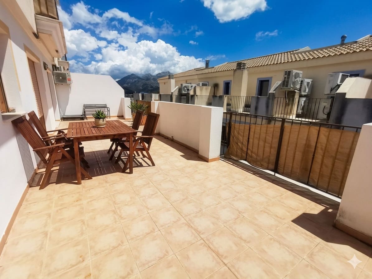 4 bedroom Apartment for rent in La Nucia - € 950 (Ref: 9835183)