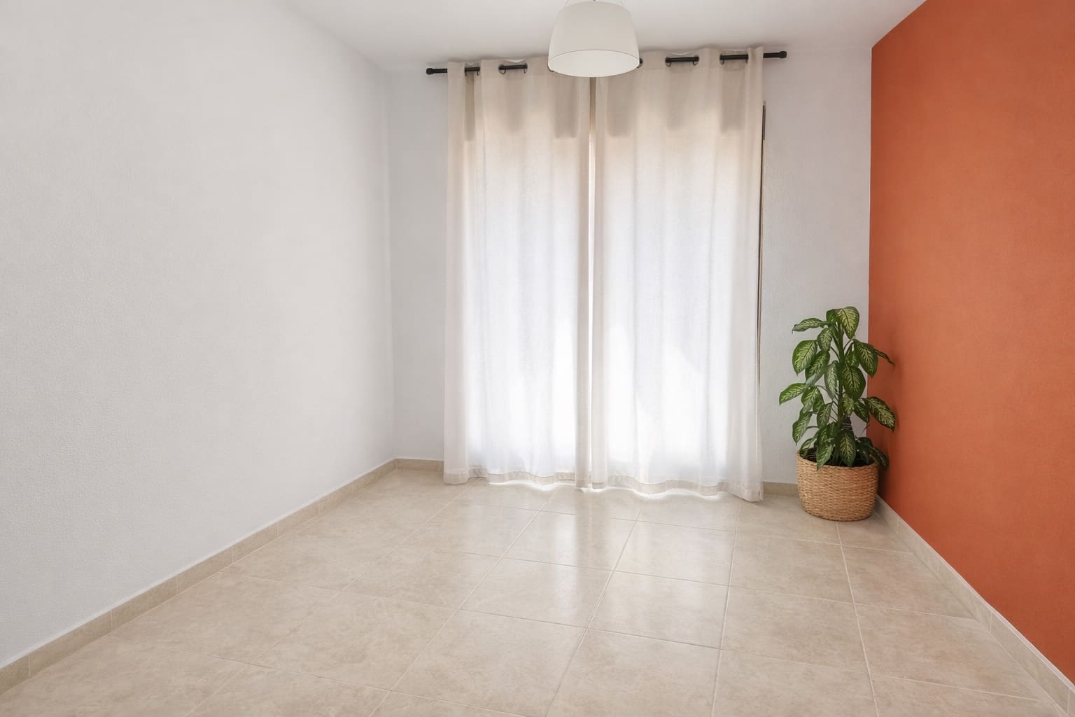 4 bedroom Apartment for rent in La Nucia - € 950 (Ref: 9835183)