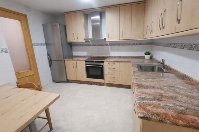 Apartamento de 4 habitaciones en La Nucia en alquiler - 950 € (Ref: 9835183)
