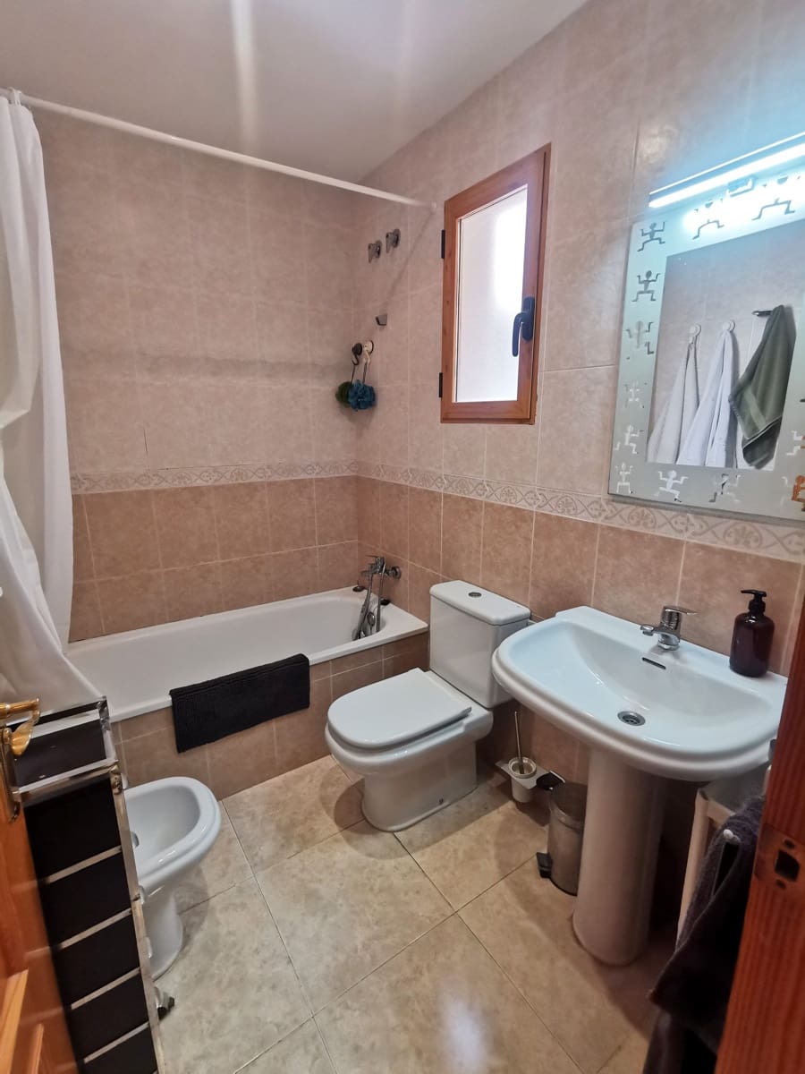 4 bedroom Apartment for rent in La Nucia - € 950 (Ref: 9835183)