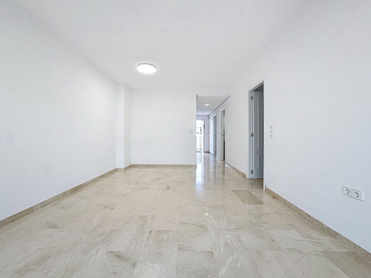 2 soverom Leilighet til salgs i Albir med svømmebasseng garasje - € 369 000 (Ref: 9844829)