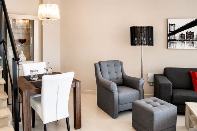 1 chambre Appartement à vendre à Albir, Alfaz del Pi / L'Alfàs del Pi avec piscine garage - 399 000 € (Ref: 9868172)