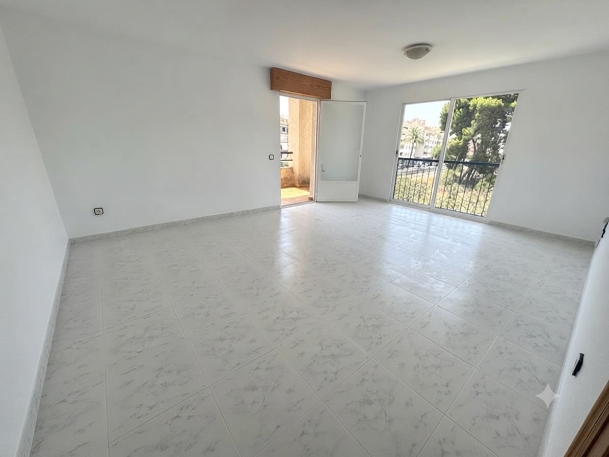 3 bedroom Townhouse for rent in Altea - € 900 (Ref: 9935491)