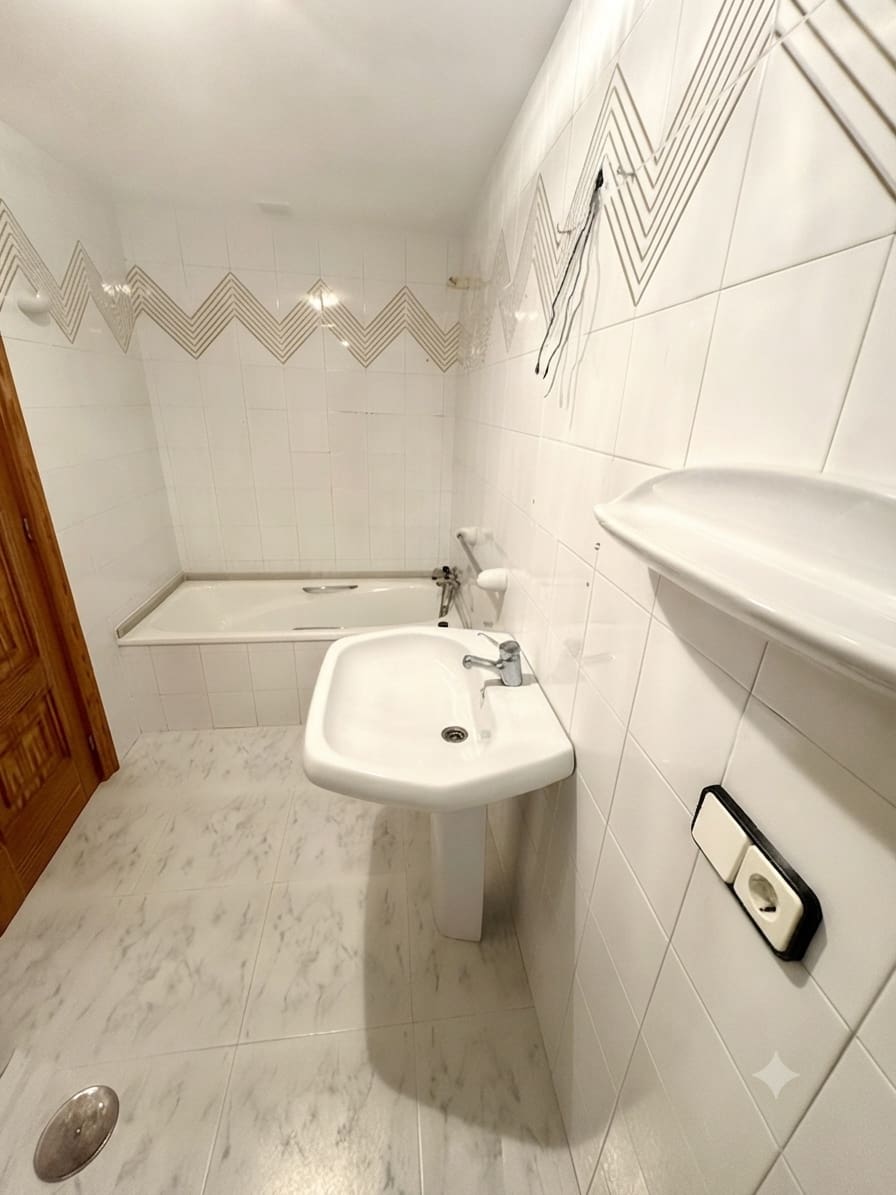 3 bedroom Townhouse for rent in Altea - € 900 (Ref: 9935491)