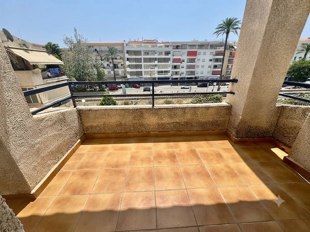 3 bedroom Townhouse for rent in Altea - € 900 (Ref: 9935491)