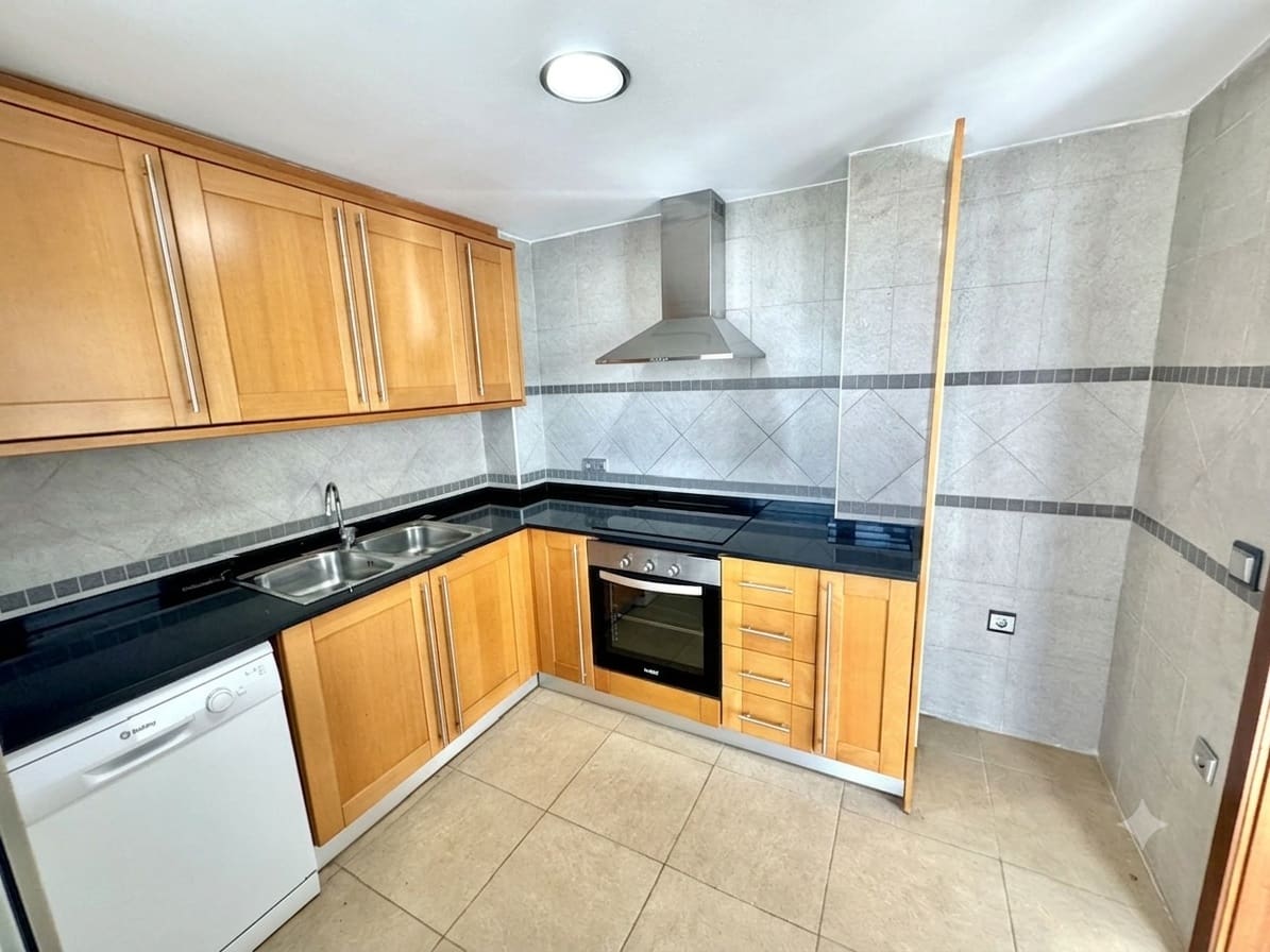 2 bedroom Apartment for rent in Altea with pool garage - € 1,500 (Ref: 9935492)