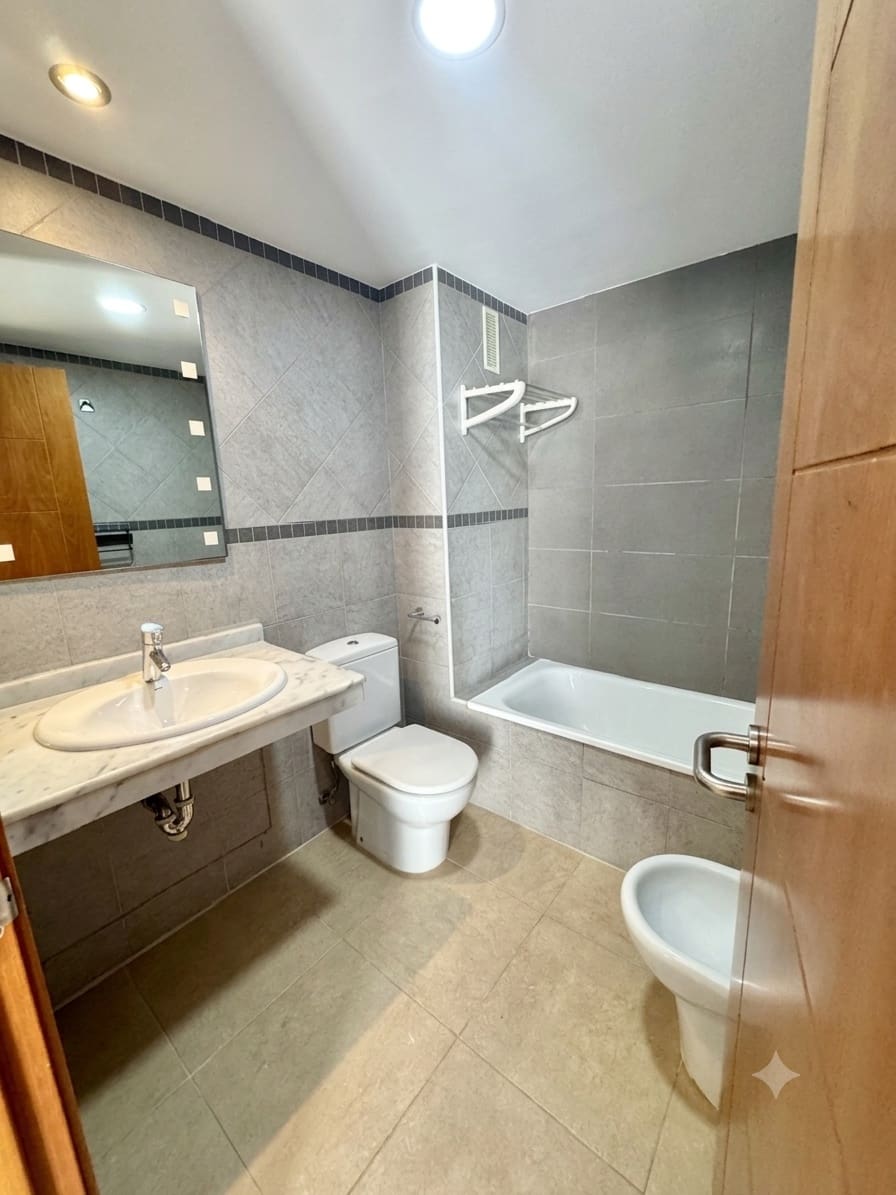 2 bedroom Apartment for rent in Altea with pool garage - € 1,500 (Ref: 9935492)