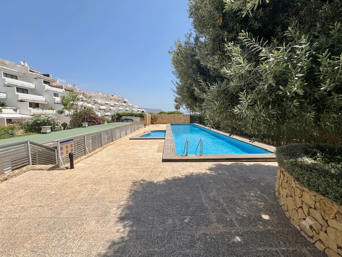 2 bedroom Apartment for rent in Altea with pool garage - € 1,500 (Ref: 9935492)