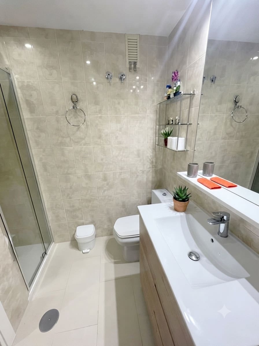 2 sovrum Lägenhet att hyra i Altea med pool garage - 1 000 € (Ref: 9943280)