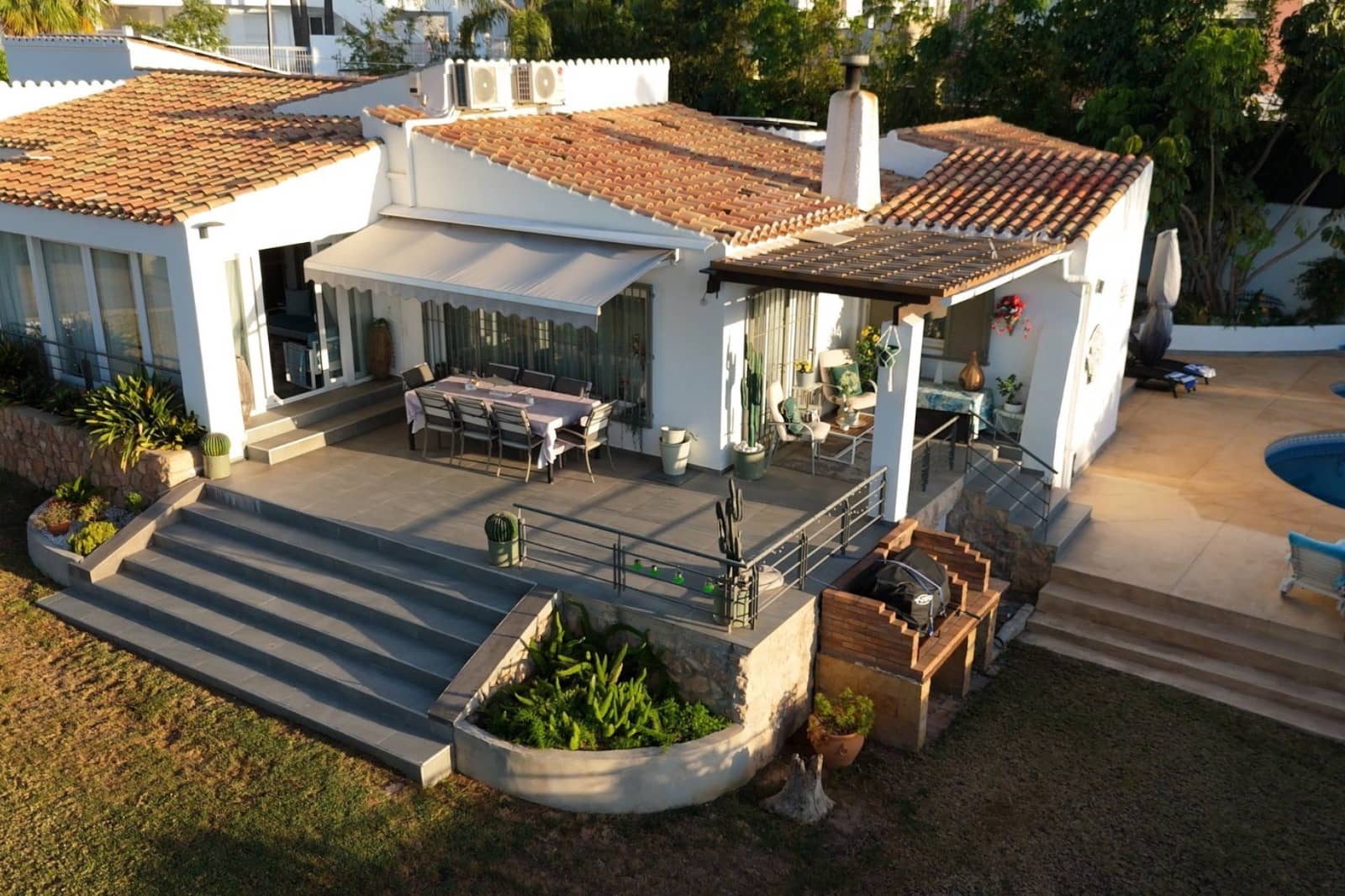 3 soveværelse Villa til salg i Albir med swimmingpool garage - € 799.500 (Ref: 9946955)