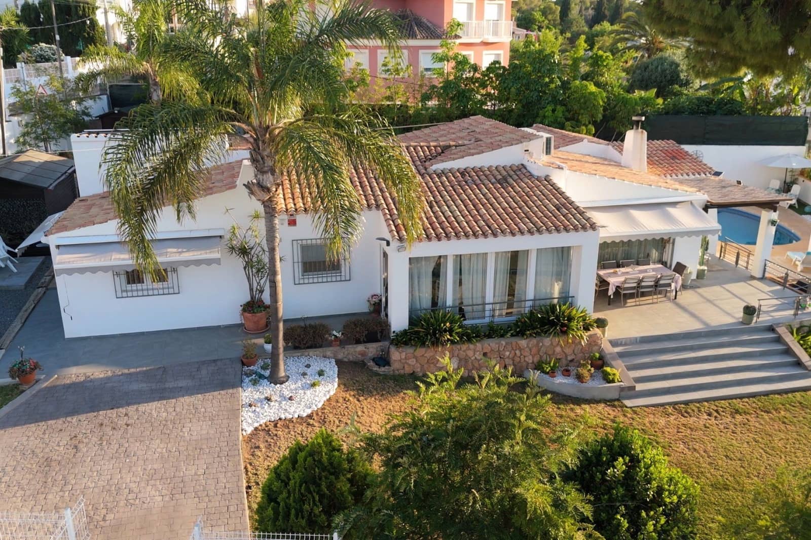 3 soveværelse Villa til salg i Albir med swimmingpool garage - € 799.500 (Ref: 9946955)