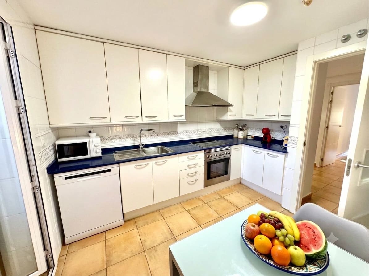 2 bedroom Apartment for rent in Altea with pool garage - € 1,250 (Ref: 9954675)