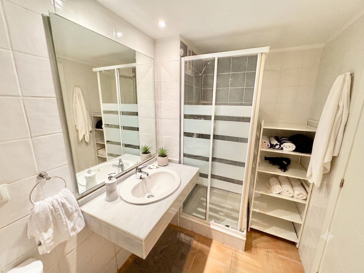 2 bedroom Apartment for rent in Altea with pool garage - € 1,250 (Ref: 9954675)