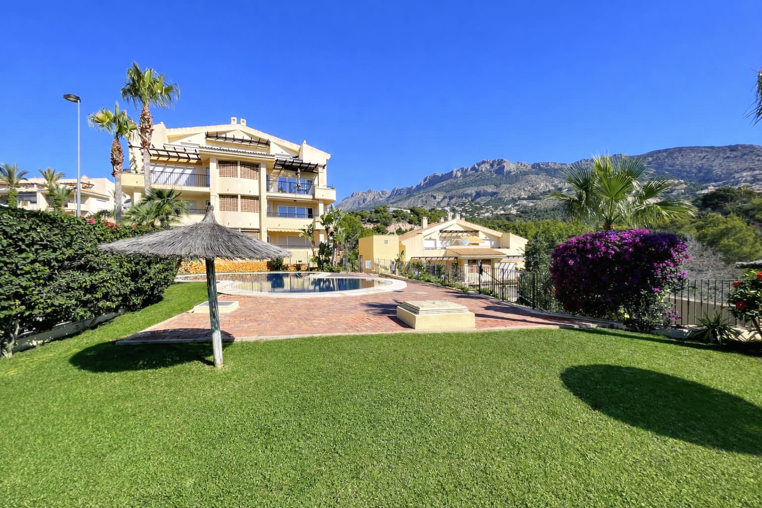 3 slaapkamer Penthouse te koop in Altea met zwembad garage - € 460.000 (Ref: 9956754)