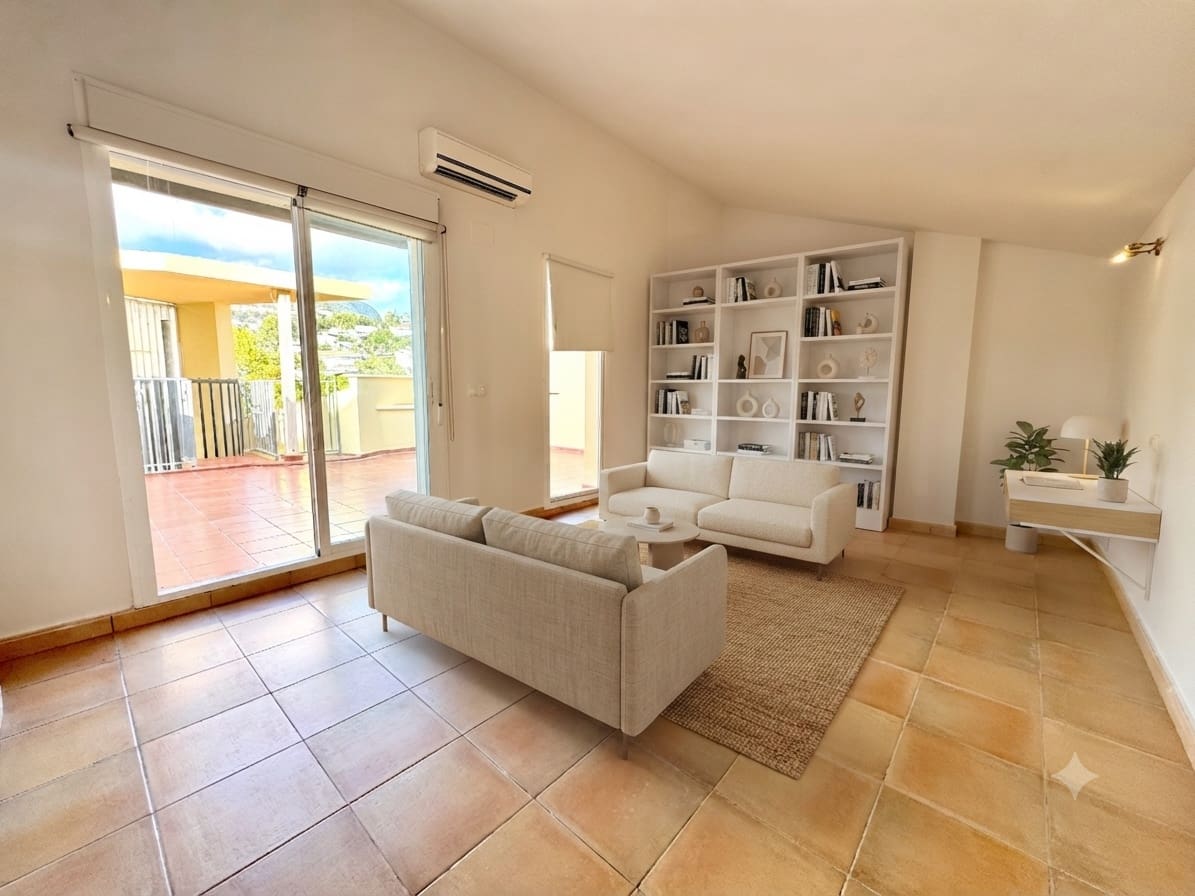 3 bedroom Penthouse for sale in Altea with pool garage - € 460,000 (Ref: 9956754)