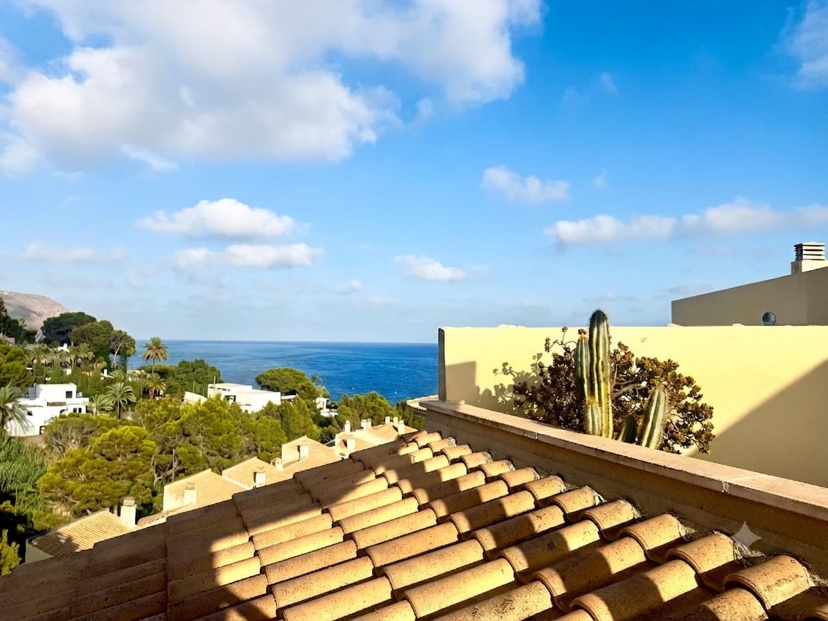 3 bedroom Penthouse for sale in Altea with pool garage - € 460,000 (Ref: 9956754)