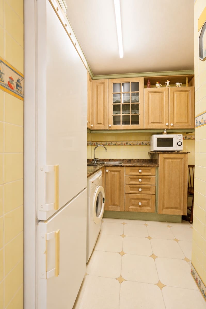 1 bedroom Apartment for sale in Benidorm with garage - € 230,000 (Ref: 9996609)
