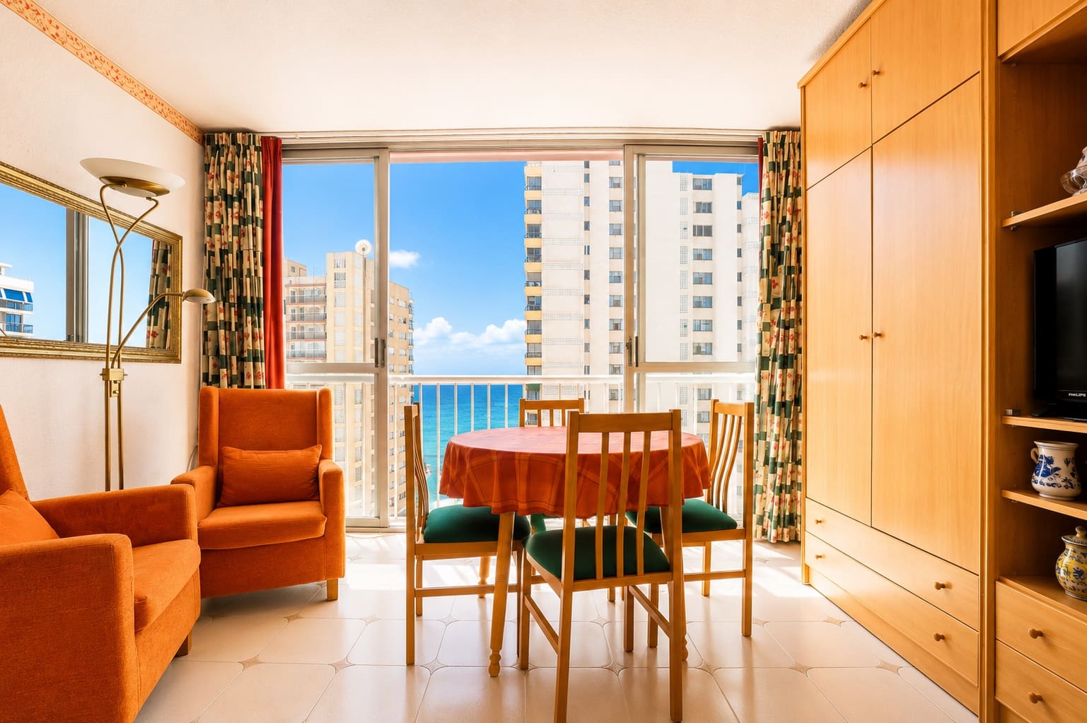 1 bedroom Apartment for sale in Benidorm with garage - € 230,000 (Ref: 9996609)