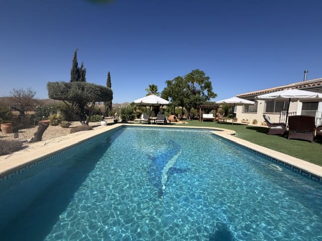 3 slaapkamer Villa te koop in Uleila del Campo met zwembad garage - € 379.950 (Ref: 10060522)