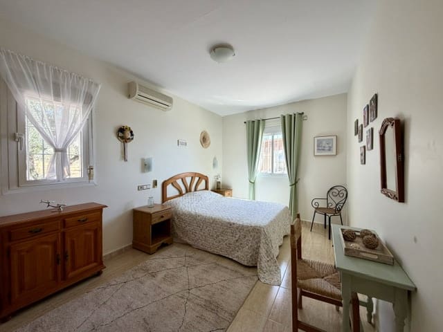 3 slaapkamer Villa te koop in Uleila del Campo met zwembad garage - € 379.950 (Ref: 10060522)