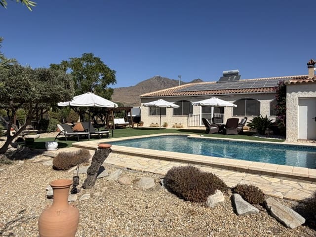 3 slaapkamer Villa te koop in Uleila del Campo met zwembad garage - € 379.950 (Ref: 10060522)