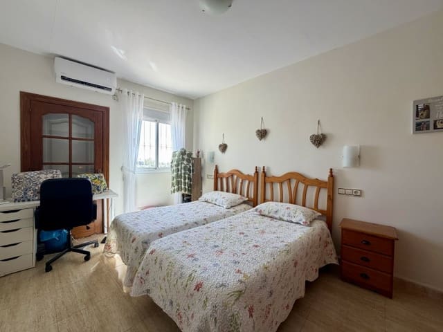3 slaapkamer Villa te koop in Uleila del Campo met zwembad garage - € 379.950 (Ref: 10060522)