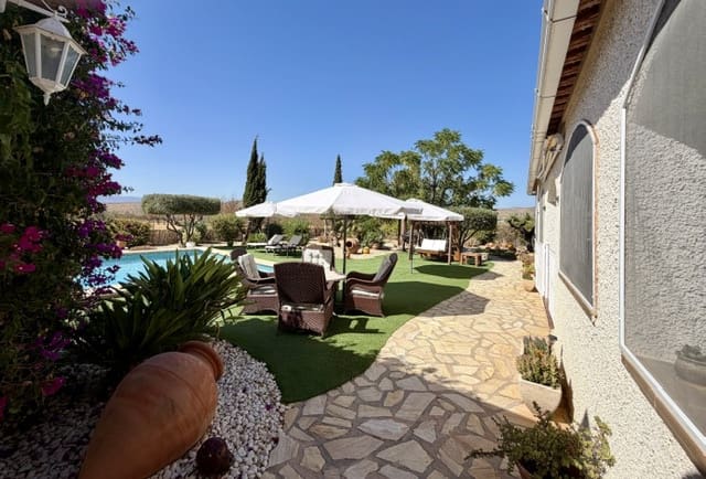 3 slaapkamer Villa te koop in Uleila del Campo met zwembad garage - € 379.950 (Ref: 10060522)