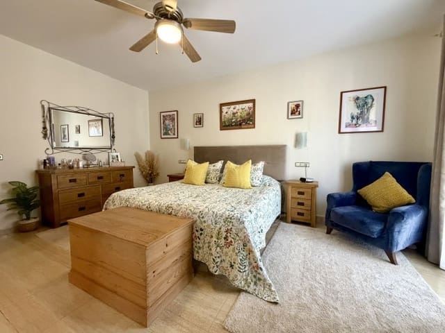 3 slaapkamer Villa te koop in Uleila del Campo met zwembad garage - € 379.950 (Ref: 10060522)