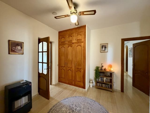 3 slaapkamer Villa te koop in Uleila del Campo met zwembad garage - € 379.950 (Ref: 10060522)