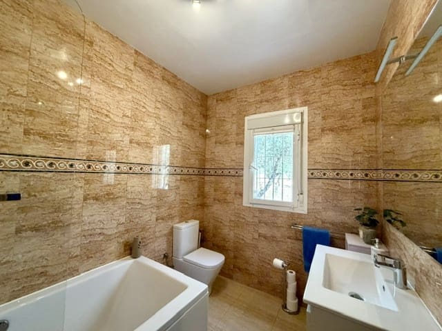 3 slaapkamer Villa te koop in Uleila del Campo met zwembad garage - € 379.950 (Ref: 10060522)