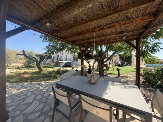 3 slaapkamer Villa te koop in Uleila del Campo met zwembad garage - € 379.950 (Ref: 10060522)