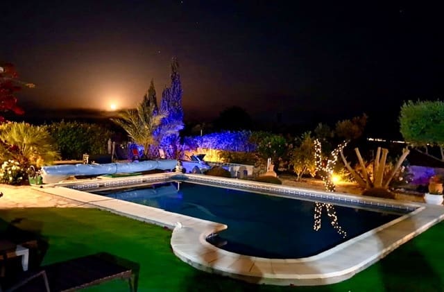 3 slaapkamer Villa te koop in Uleila del Campo met zwembad garage - € 379.950 (Ref: 10060522)
