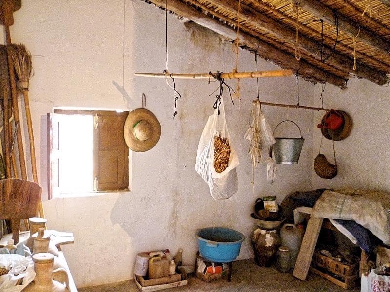 4 sypialnia Finka/Dom wiejski na sprzedaż w Lubrin - 65 000 € (Ref: 5374793)