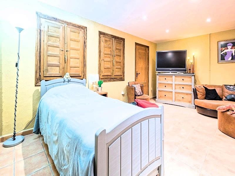 5 soveværelse Villa til salg i Cuevas del Almanzora med swimmingpool - € 275.000 (Ref: 5374845)