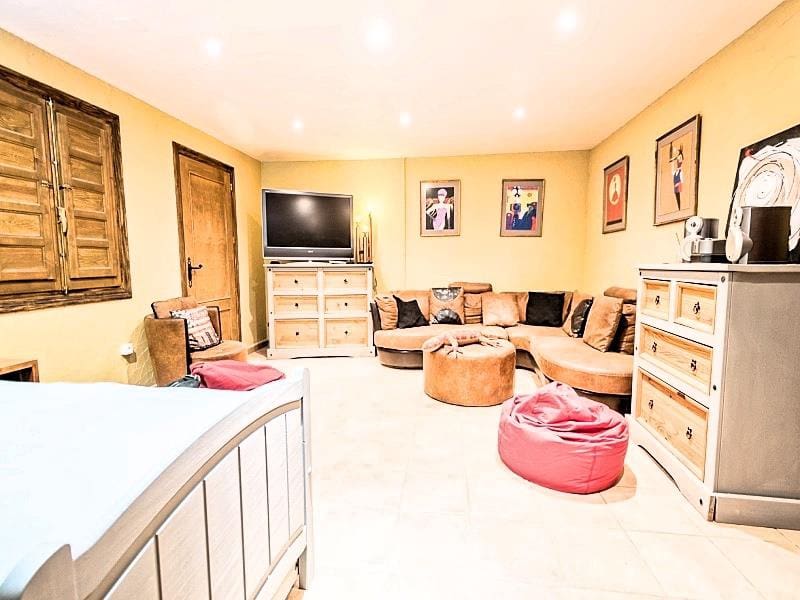 5 soveværelse Villa til salg i Cuevas del Almanzora med swimmingpool - € 275.000 (Ref: 5374845)