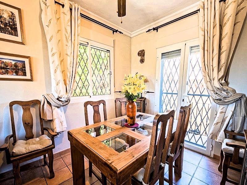 5 soveværelse Villa til salg i Cuevas del Almanzora med swimmingpool - € 275.000 (Ref: 5374845)