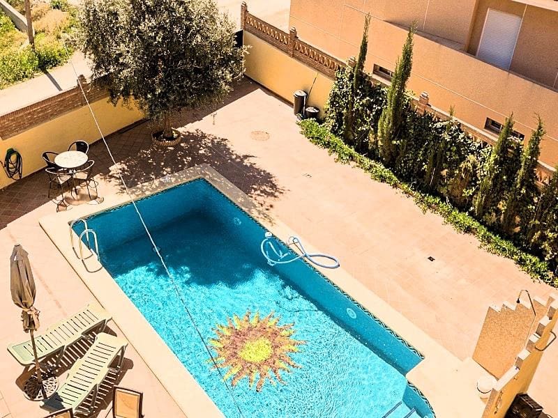 5 soveværelse Villa til salg i Cuevas del Almanzora med swimmingpool - € 275.000 (Ref: 5374845)