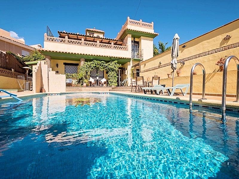 5 soveværelse Villa til salg i Cuevas del Almanzora med swimmingpool - € 275.000 (Ref: 5374845)