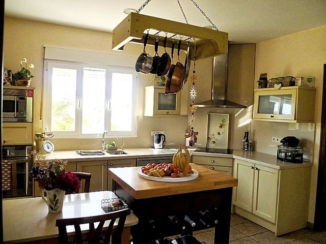 4 soveværelse Villa til salg i Vera Ciudad, Vera med swimmingpool - € 694.950 (Ref: 5374857)