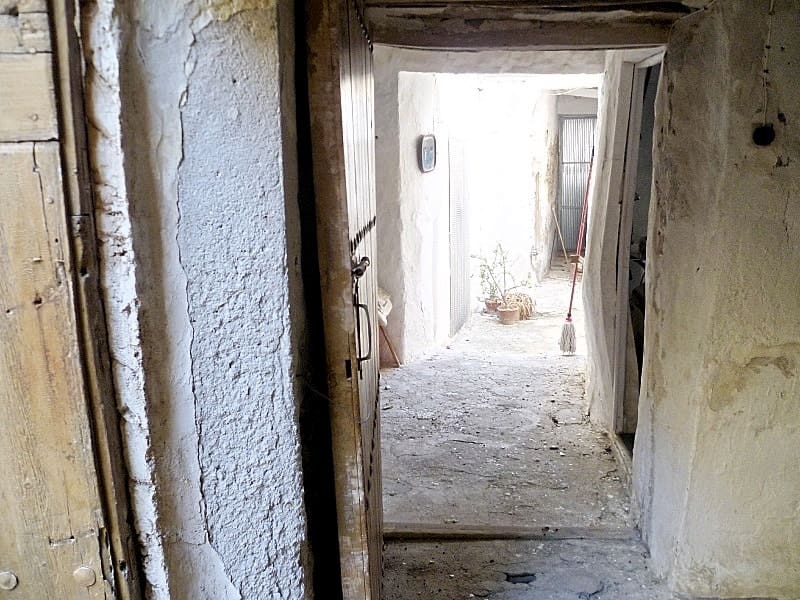 8 soveværelse Byhus til salg i Uleila del Campo - € 97.000 (Ref: 5374867)