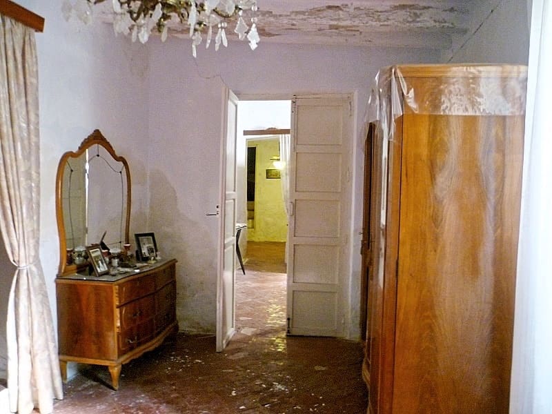 8 soveværelse Byhus til salg i Uleila del Campo - € 97.000 (Ref: 5374867)