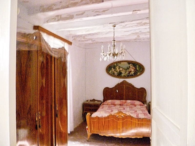 8 soveværelse Byhus til salg i Uleila del Campo - € 97.000 (Ref: 5374867)