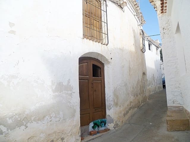 8 soveværelse Byhus til salg i Uleila del Campo - € 97.000 (Ref: 5374867)