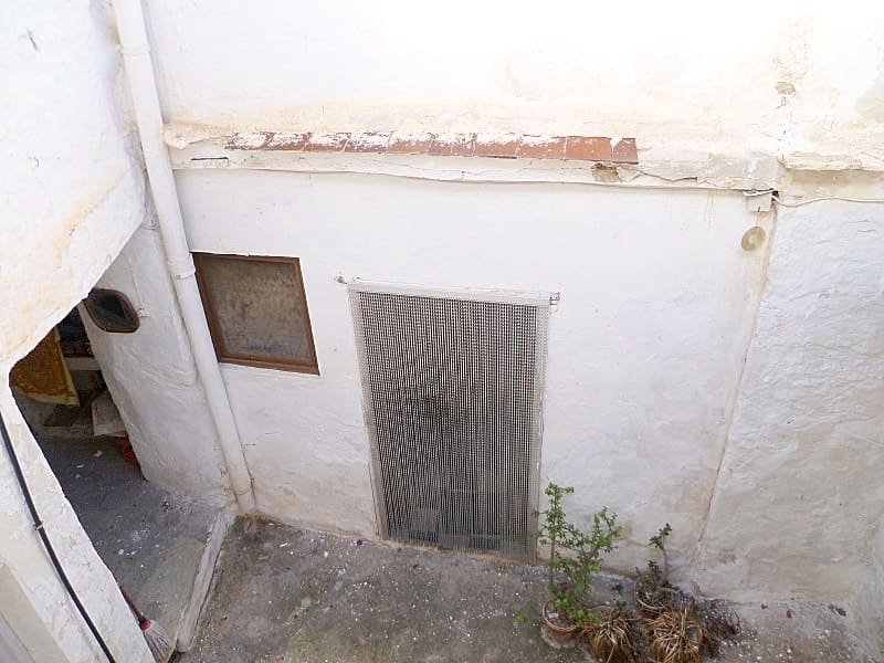 8 soveværelse Byhus til salg i Uleila del Campo - € 97.000 (Ref: 5374867)