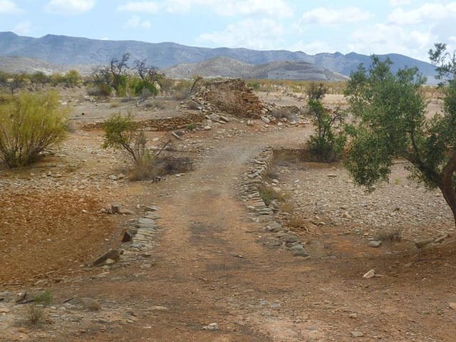 4 soveværelse Finca/Landehus til salg i Uleila del Campo - € 235.000 (Ref: 5374954)