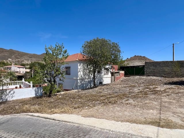 5 bedroom Villa for sale in Lubrin - € 240,000 (Ref: 8015552)